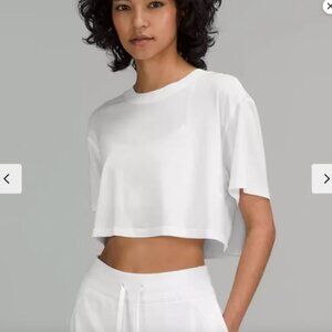 Lululemon All Yours Crop Tee white size 2 (like new)